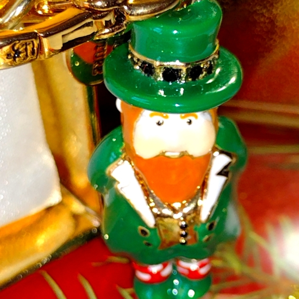 JC Leprechaun Luck of the Irish Charm Try Your Pot of Gold at the End Rainbow 🌈 - Picture 1 of 16